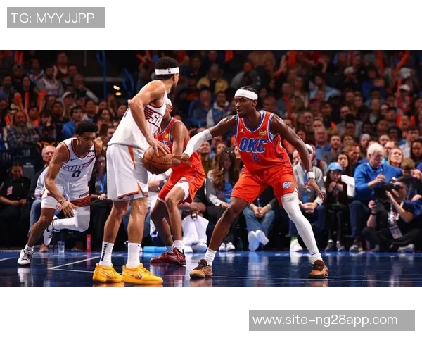 布克全能表现助力球队胜利12投仅4中却贡献18分5篮板5助攻正负值高达14 布克全能表现助力球队胜利12投仅4中却贡献18分5篮板5助攻正负值高达14