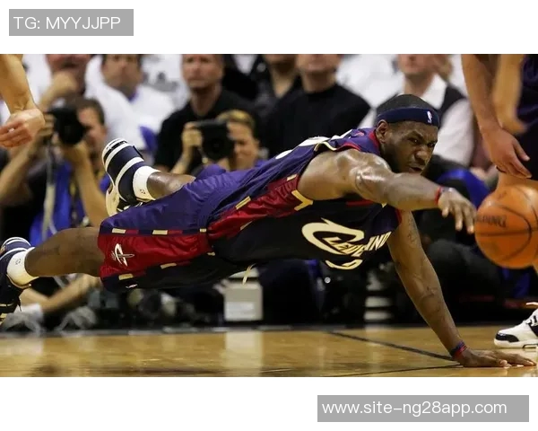 雄鹿队最终确定名单科菲与小杰克逊凭态度赢得机会 雄鹿队最终确定名单科菲与小杰克逊凭态度赢得机会